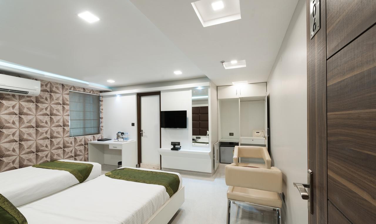 Treebo Trend Glorious Rim Rocks Palace 加尔各答 外观 照片