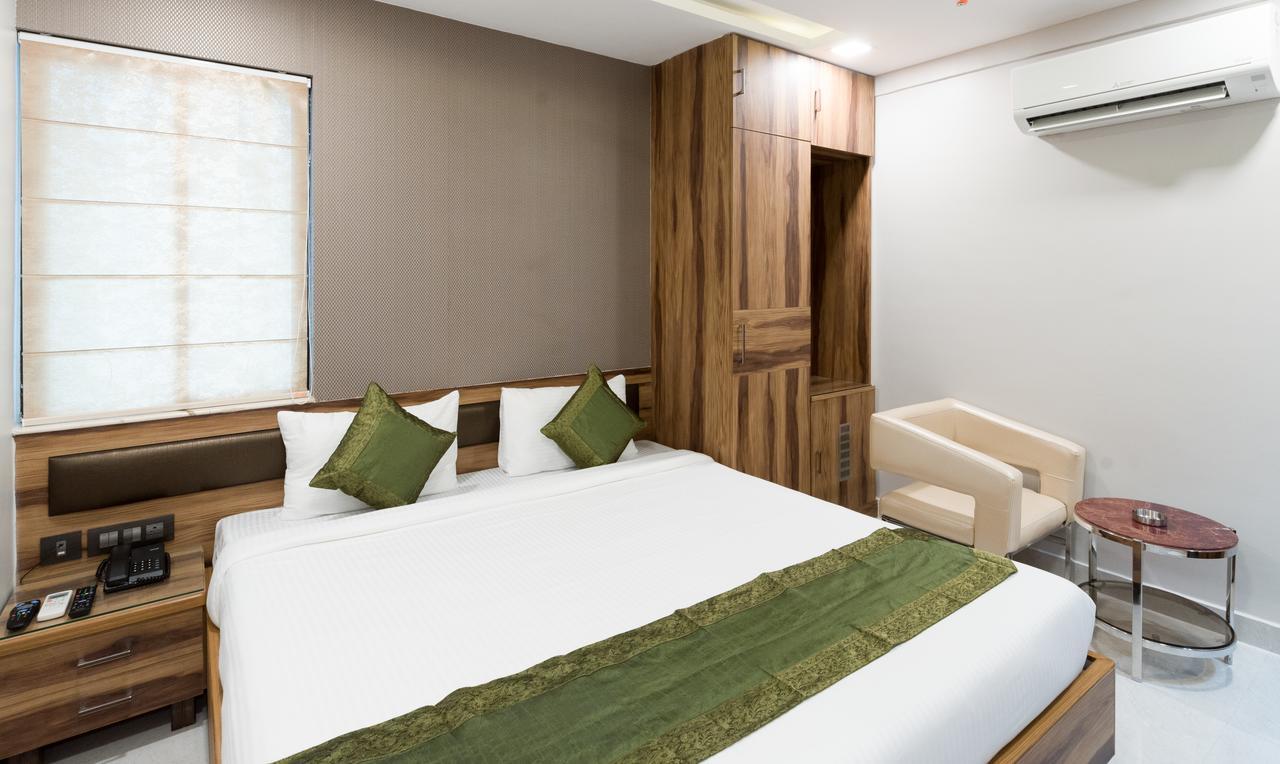 Treebo Trend Glorious Rim Rocks Palace 加尔各答 外观 照片